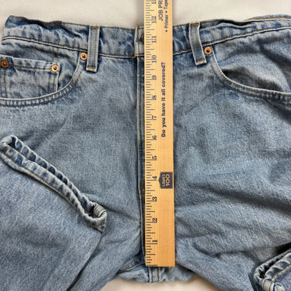 Vintage Levis 550 Relaxed Fit Tapered Leg Jeans Light Wash Made in USA 33x36
